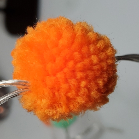 Light up phone charger. Apple - Picture 6 of 7